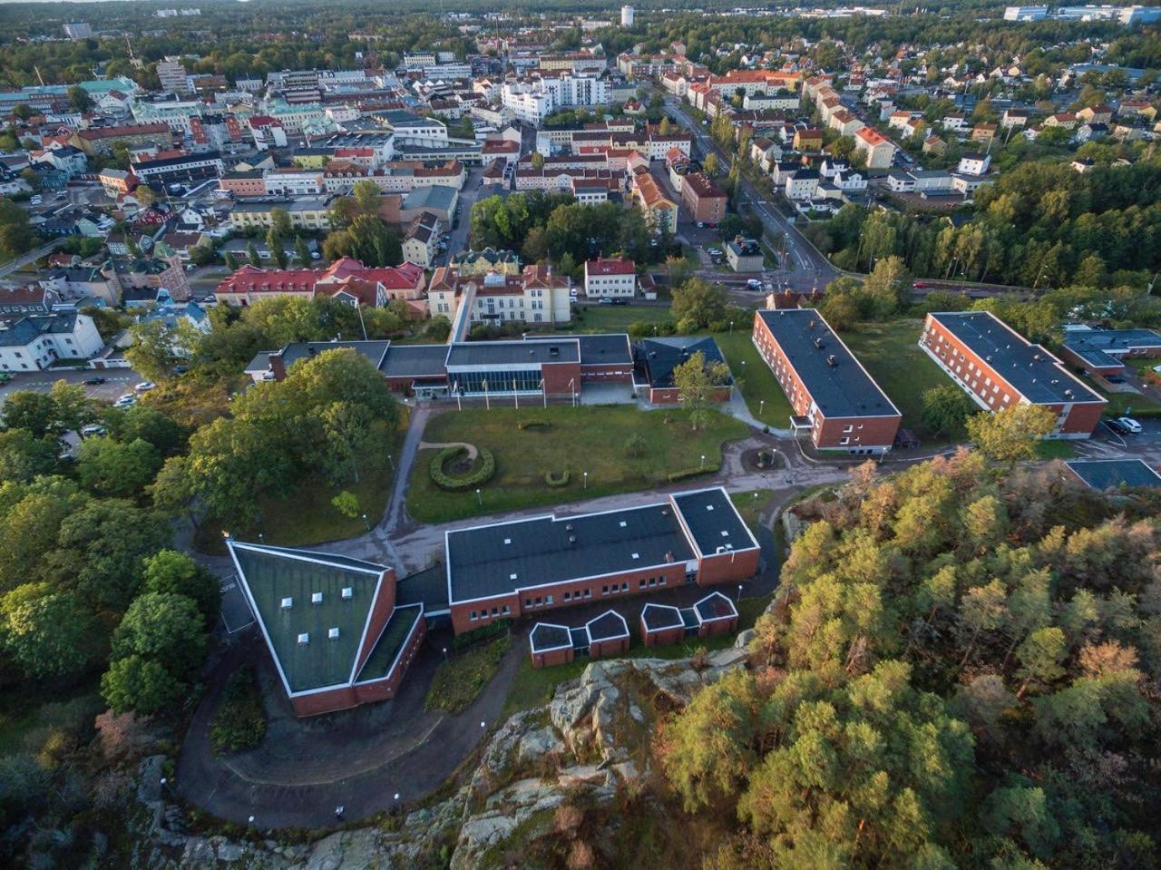 Logi Tuppen, Vandrarhem - Oskarshamns Folkhoegskola Екстериор снимка